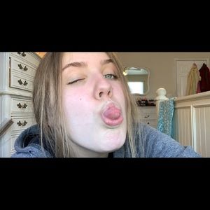 Meet your Posher, Hailey